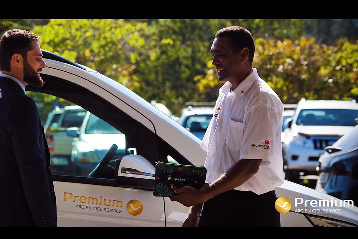 Transfer Nouméa to Tontouta Airport by Premium Sedan - Photo 1 of 7